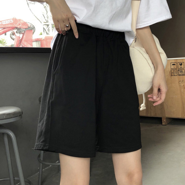 Model nou de pantaloni scurți de vară deasupra genunchiului