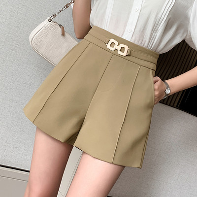 Pantaloni scurti de dama cu element metalic si talie inalta