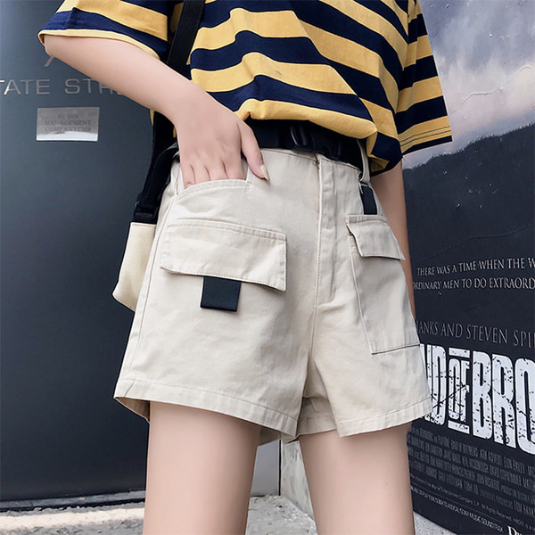 Pantaloni scurți cu buzunare