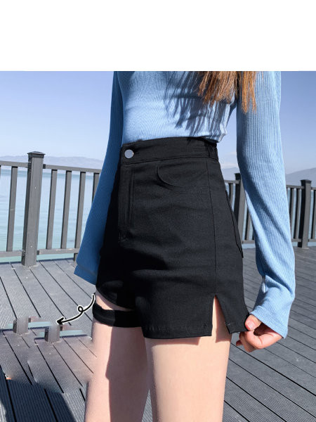 Model nou de pantaloni scurți de damă în negru - două modele