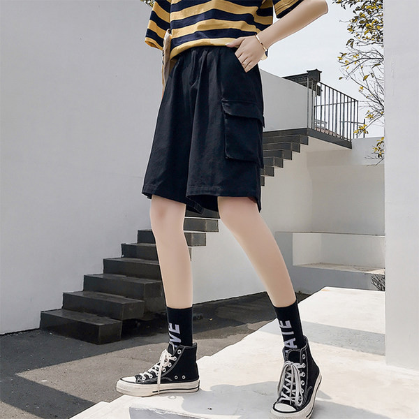 Pantaloni casual până la genunchi și buzunare