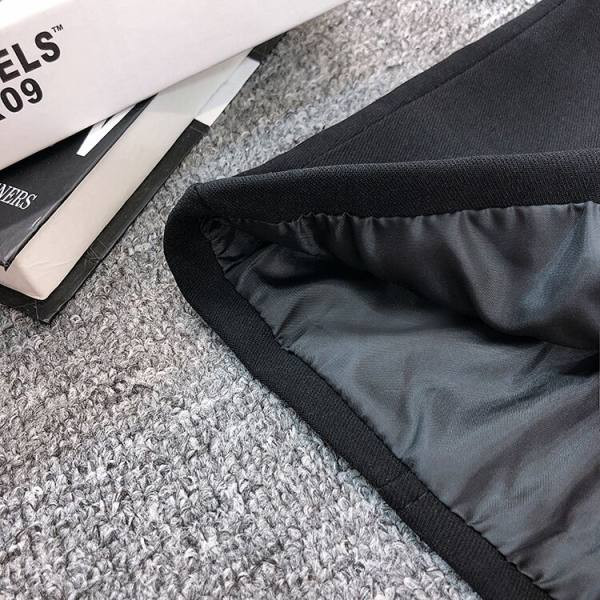 Pantaloni scurți pentru femei cu talie înaltă în negru