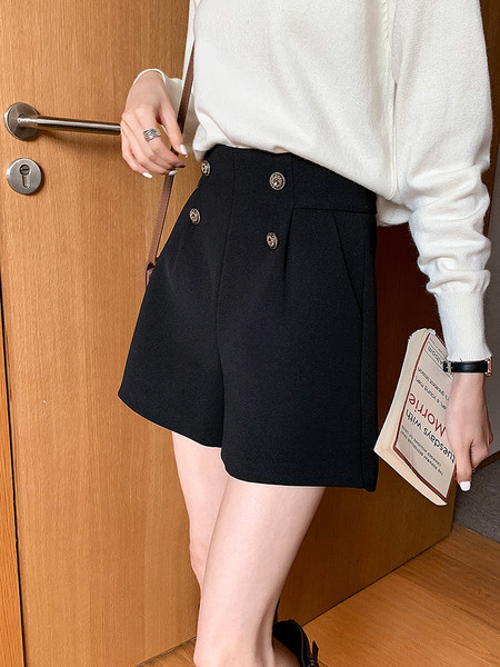 Pantaloni scurți negri de damă cu nasturi și buzunare