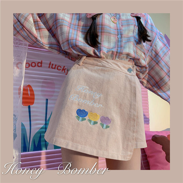 Fusta-pantaloni de dama moderni cu broderie in mai multe culori