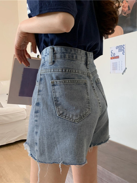 Model nou de blugi scurti de vara cu motive rupte