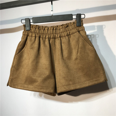 Pantaloni scurti moderni de dama cu elastic si buzunare