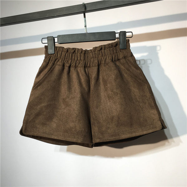 Pantaloni scurti moderni de dama cu elastic si buzunare