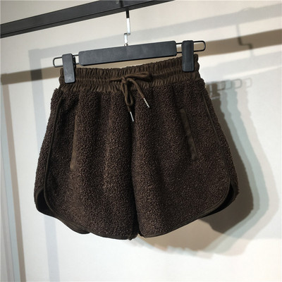 Pantaloni scurți de damă cu cravate