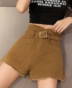 Blugi scurti de vara cu talie inalta si curea