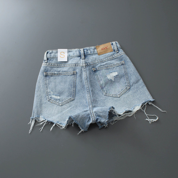 Model nou de pantaloni scurți din denim cu elemente rupte - mai multe culori