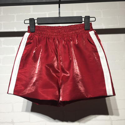 Pantaloni scurti de dama cu margini si elastic