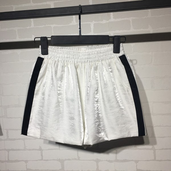 Pantaloni scurti de dama cu margini si elastic