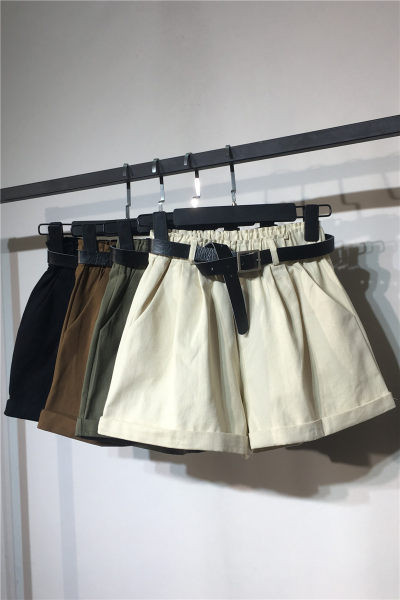 Pantaloni scurți casual de damă, cu curea și buzunare