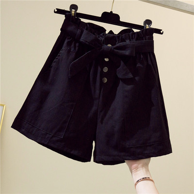 Pantaloni scurți de damă cu talie înaltă și panglică