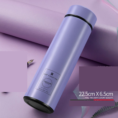 Išmanus termoso puodelis, rodantis skysčio temperatūrą