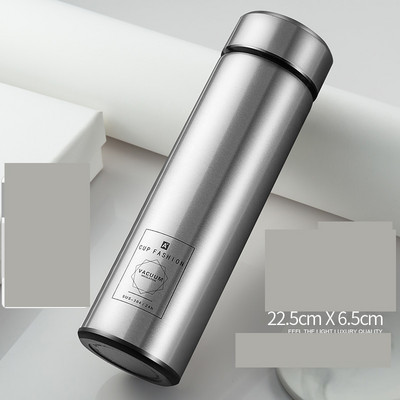 Išmanus termoso puodelis, rodantis skysčio temperatūrą