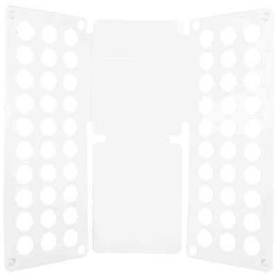 Dispozitiv din plastic pentru plierea hainelor