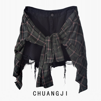 Γυναικεία σορτς τζιν με καρό πουκάμισο