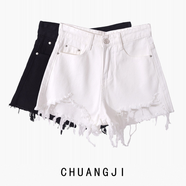 Traper hlače s poderanim motivima i džepovima