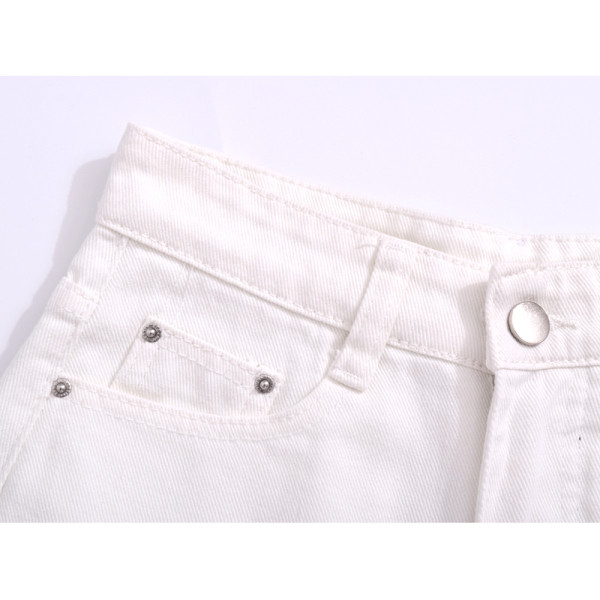 Traper hlače s poderanim motivima i džepovima