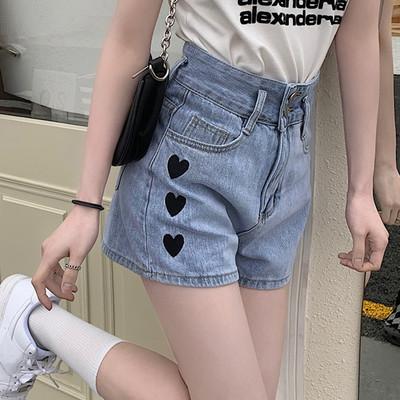 Κοντά τζιν με κεντημένες καρδιές