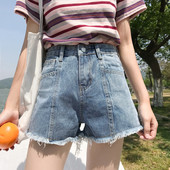 Ležerne kratke hlače s visokim strukom u dvije boje