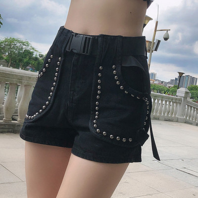 Casual τζιν σορτς με μεταλλικά στοιχεία