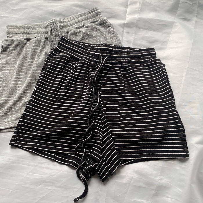 Pamučne kratke hlače na pruge s gumicom i vezicama