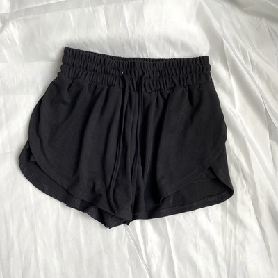 Κοντά σορτς με ελαστικά και κορδόνια