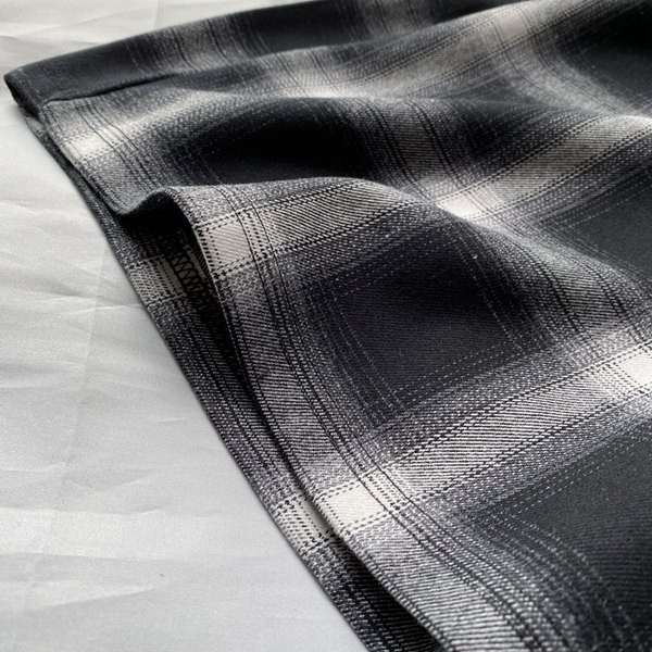 Ležerne karirane kratke hlače - unisex model