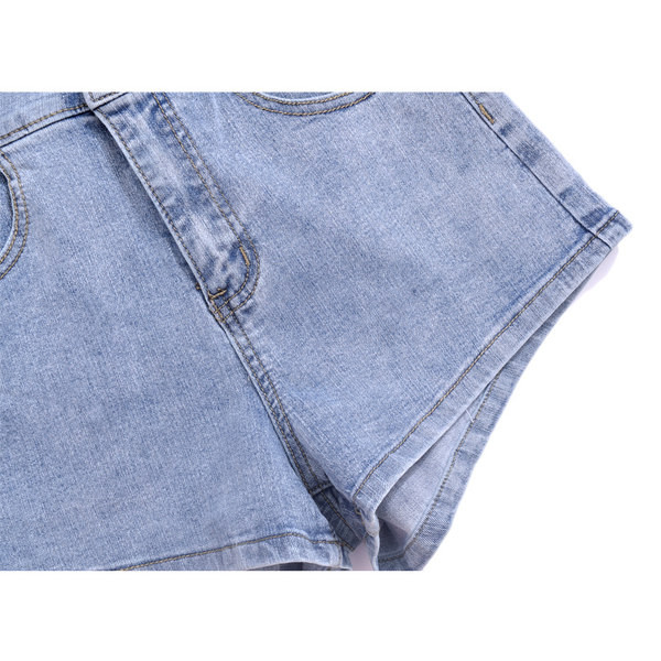 Γυναικεία κοντά τζιν με ψηλή μέση και αγκράφα