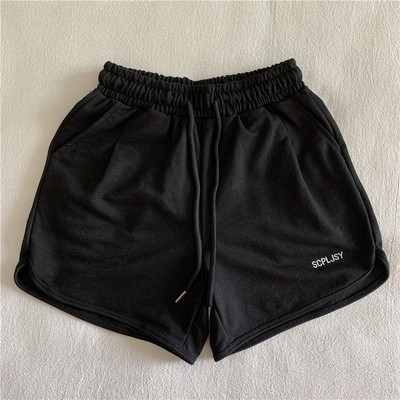 Κοντά καθημερινά σορτς με επιγραφή 