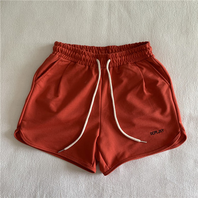 Κοντά καθημερινά σορτς με επιγραφή 