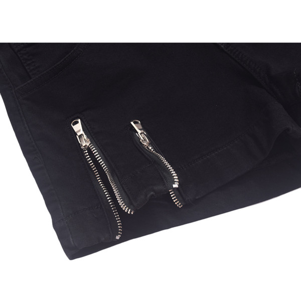 Blugi scurti cu fermoar si talie inalta