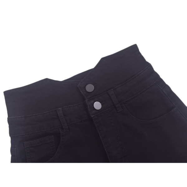 Blugi scurti cu fermoar si talie inalta