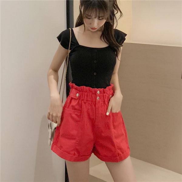 Γυναικεία σορτς με ελαστική μέση και τσέπες