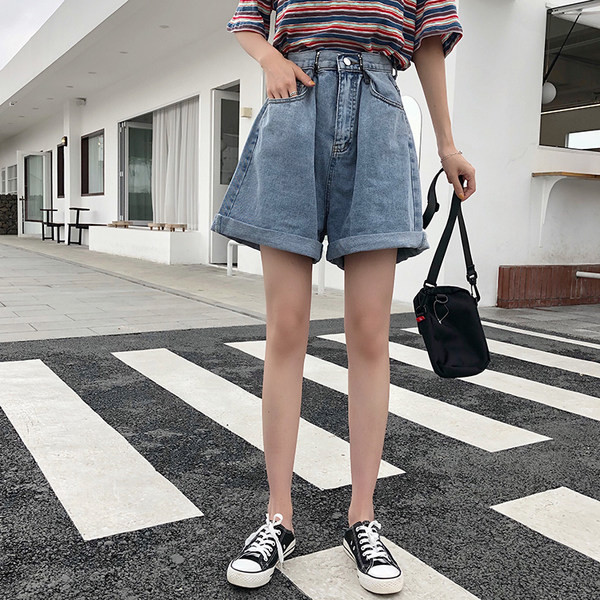 Παντελόνι γυναικείο φαρδύ με ψηλή μέση από τζιν