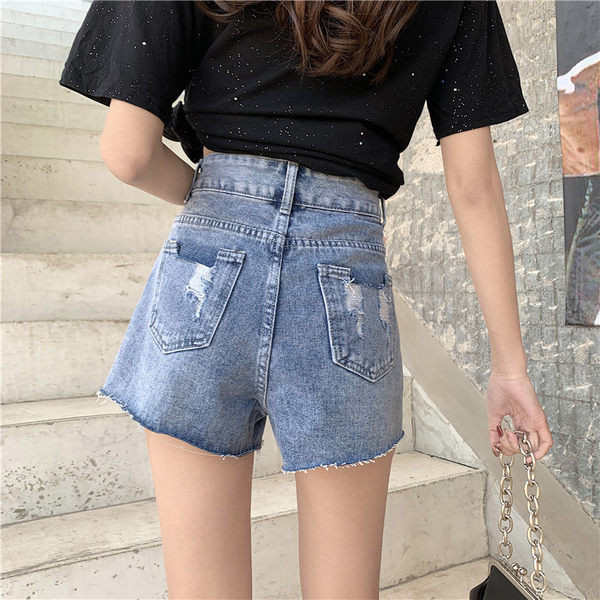 Novi model traperica sa poderanim motivima u plavoj i crnoj boji