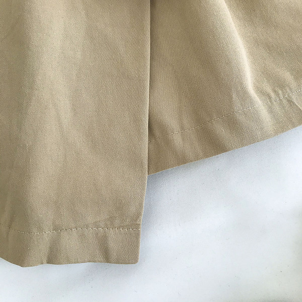 Ženske kratke hlače s trakom i elastičnim strukom