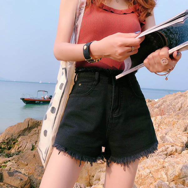 Model nou de pantaloni scurti de dama cu talie inalta si buzunare