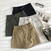 Pantaloni scurți cu talie înaltă și linie A