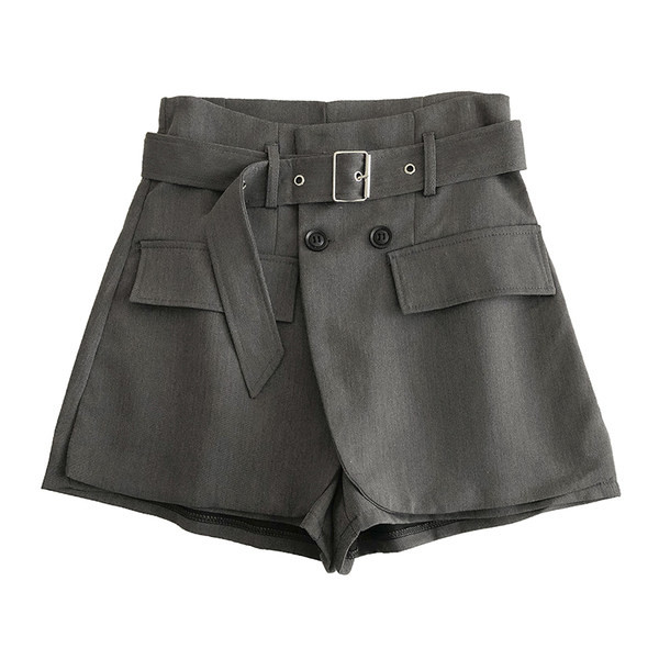 Ležerne kratke hlače s remenom i A krojem