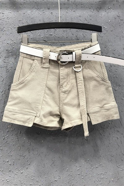 Novi model ženskih traperica sa bež remenom