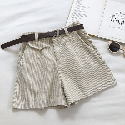 Novi model kratkih hlača s remenom