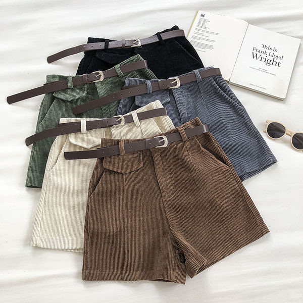 Novi model kratkih hlača s remenom