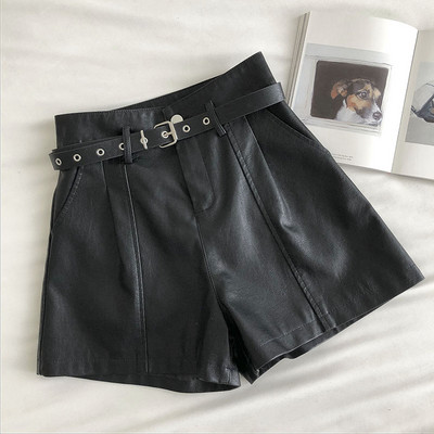 Nahast lühikesed püksid vöö ja lukuga