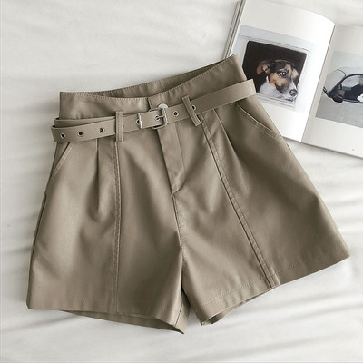 Nahast lühikesed püksid vöö ja lukuga