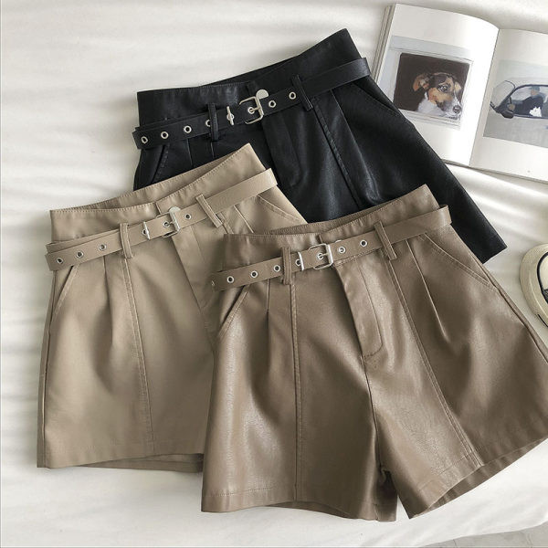 Nahast lühikesed püksid vöö ja lukuga