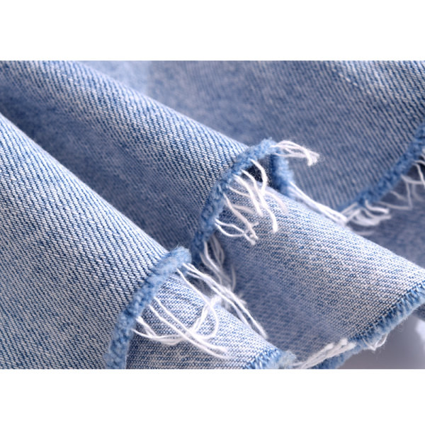 Blugi scurti de dama cu talie inalta si element rupt