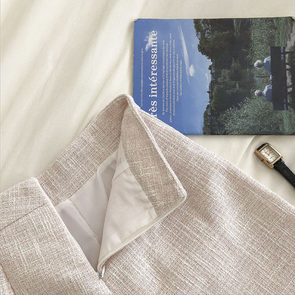 Ženske kratke hlače s džepovima i A kroja